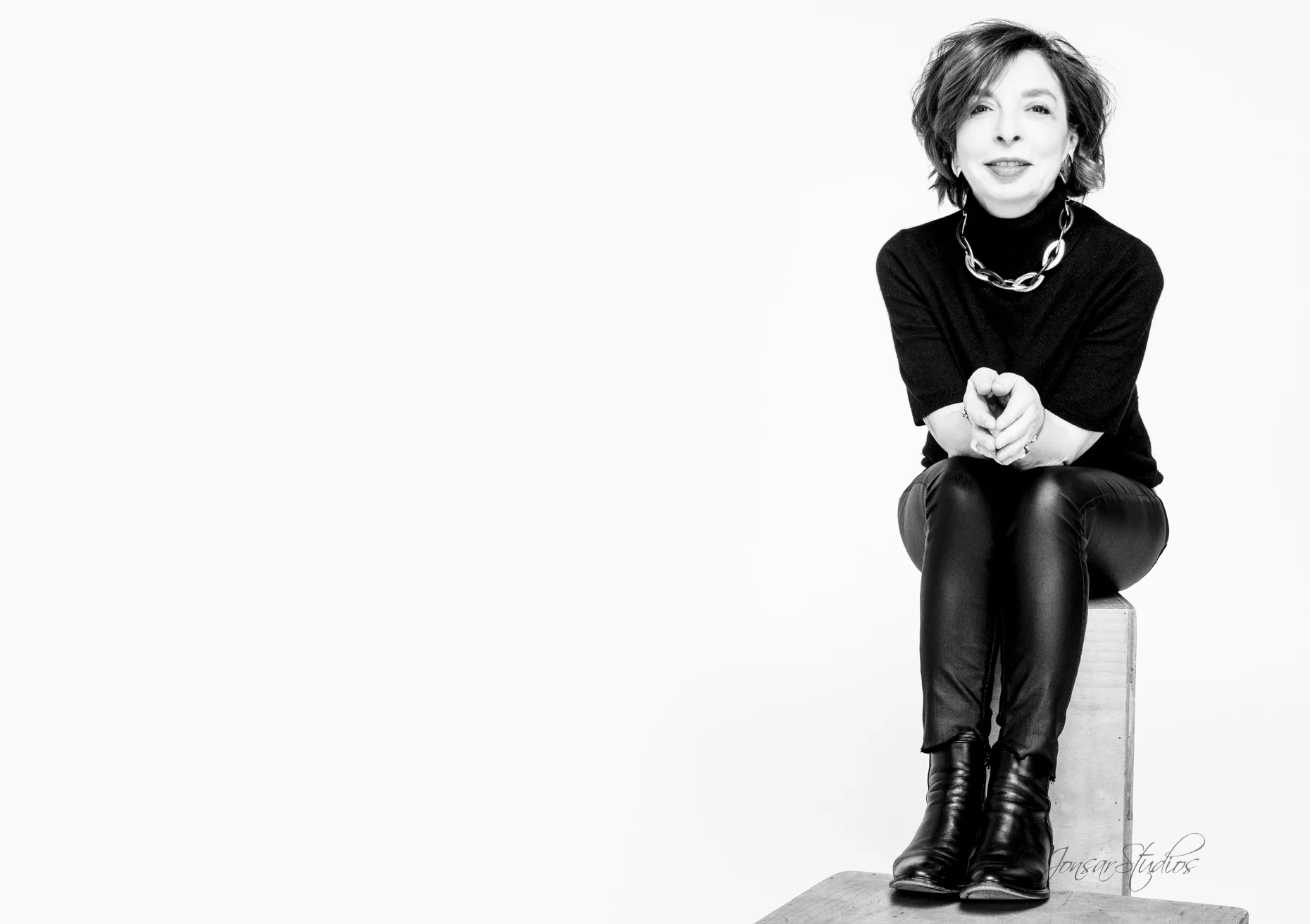 Lilly Zeligman - Conversations with Artists