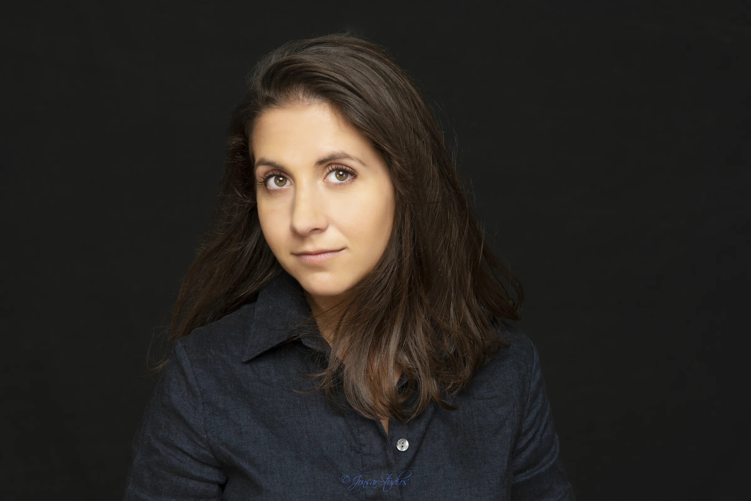 Molly_Shapiro_On_ Black.jpg