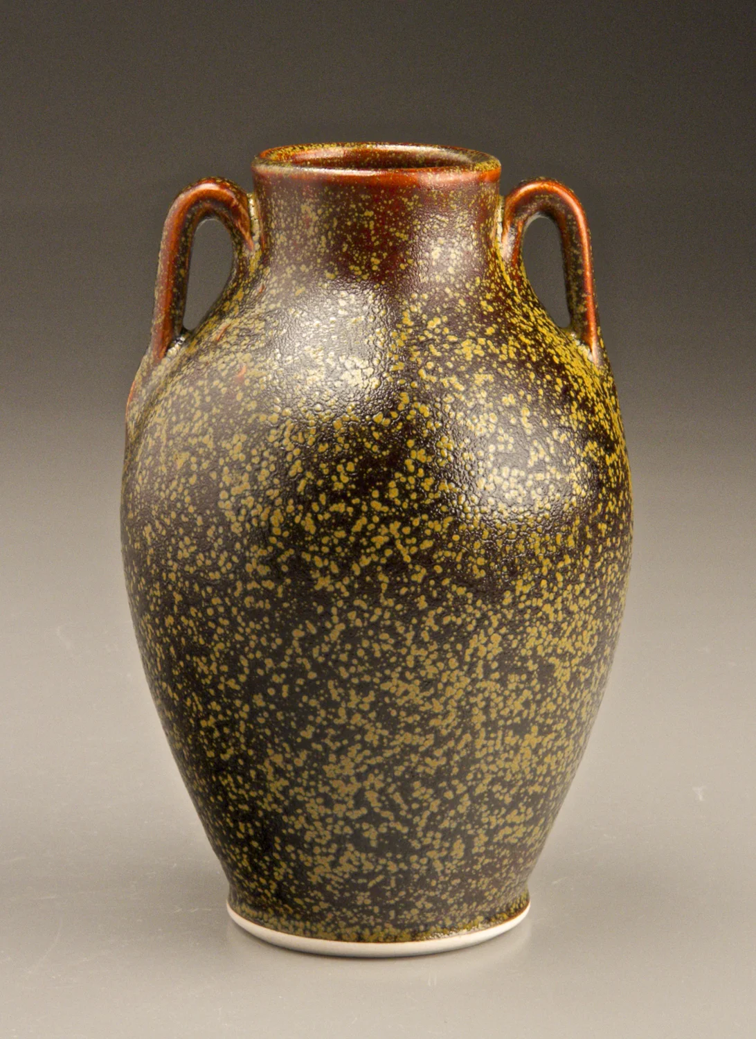 Tang Vase in Teadust.jpg