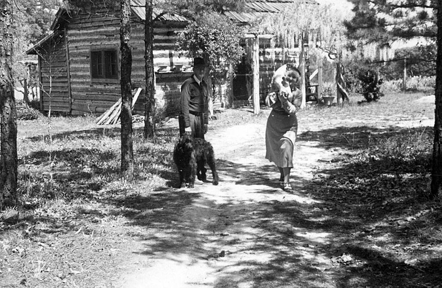 Jugtown_Pottery_Busbees at Entrance.jpg