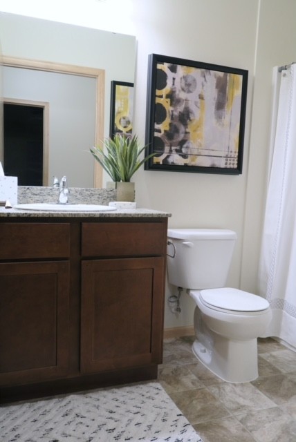 COURTWOOD VILLAGE 2 BATH.jpg
