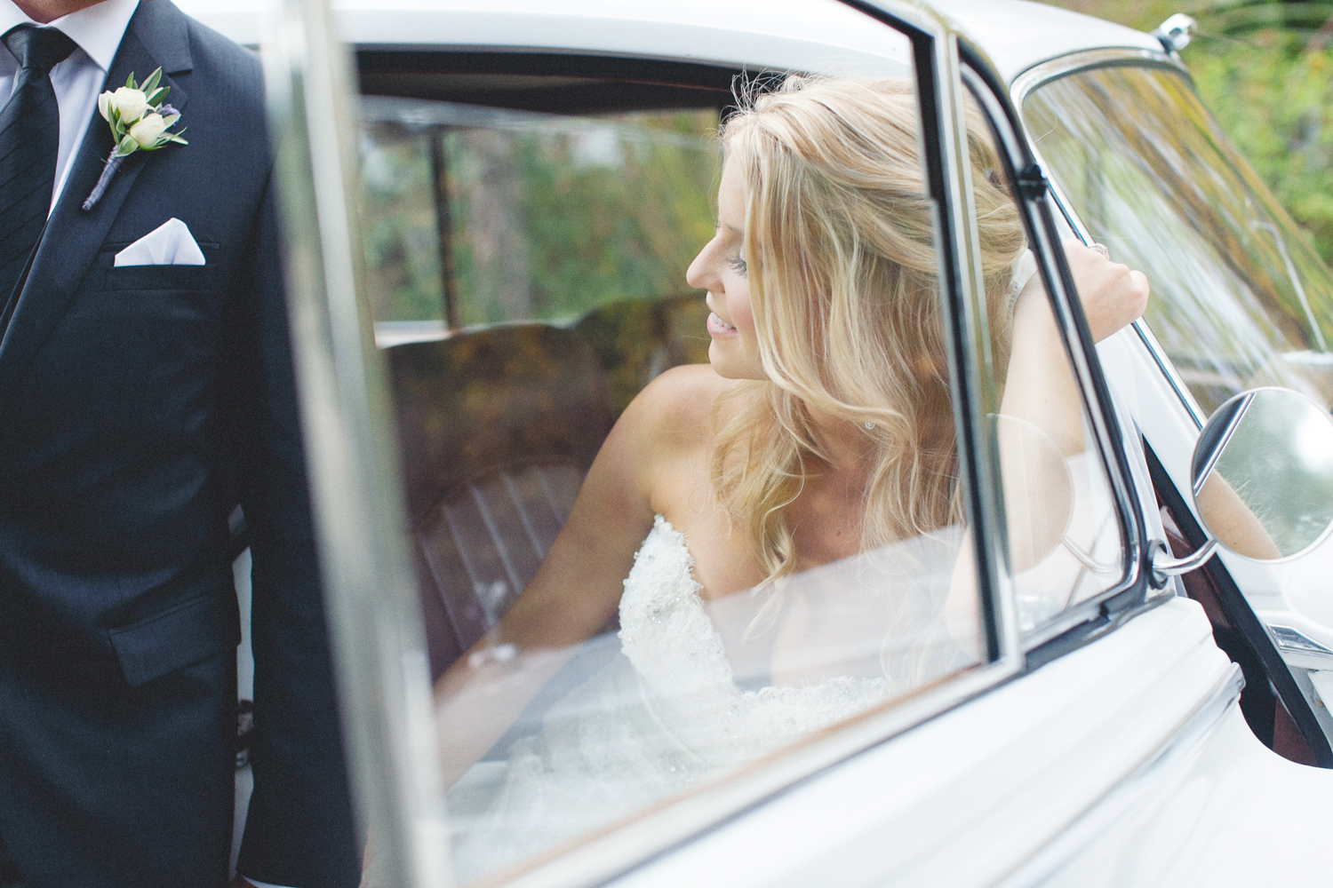 Romantic Autumn Calistoga Winery Wedding at Hans Fahden.  Photography by Jennifer Skog.