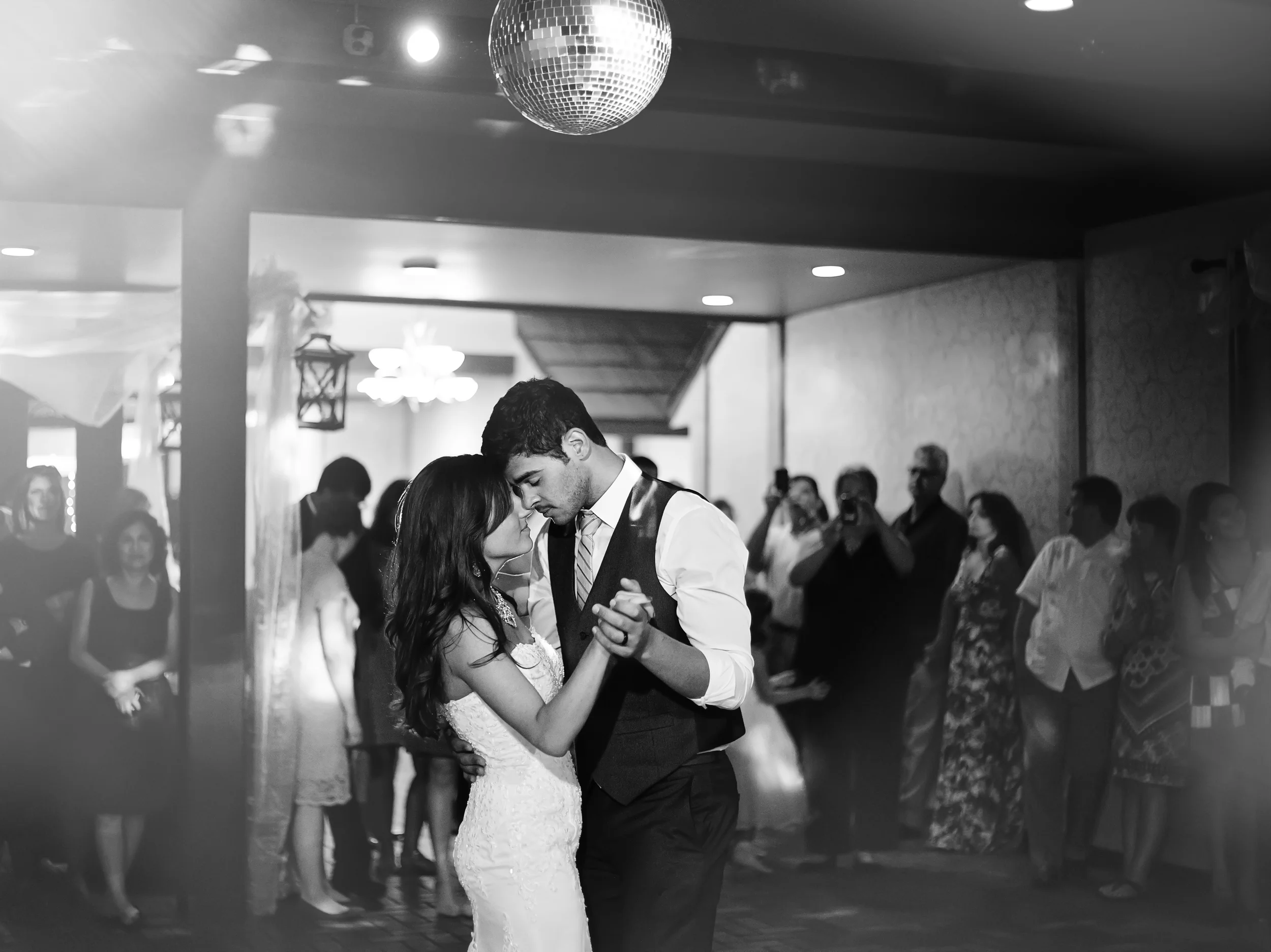 kristi schultz photography wedding photographer muskegon mi