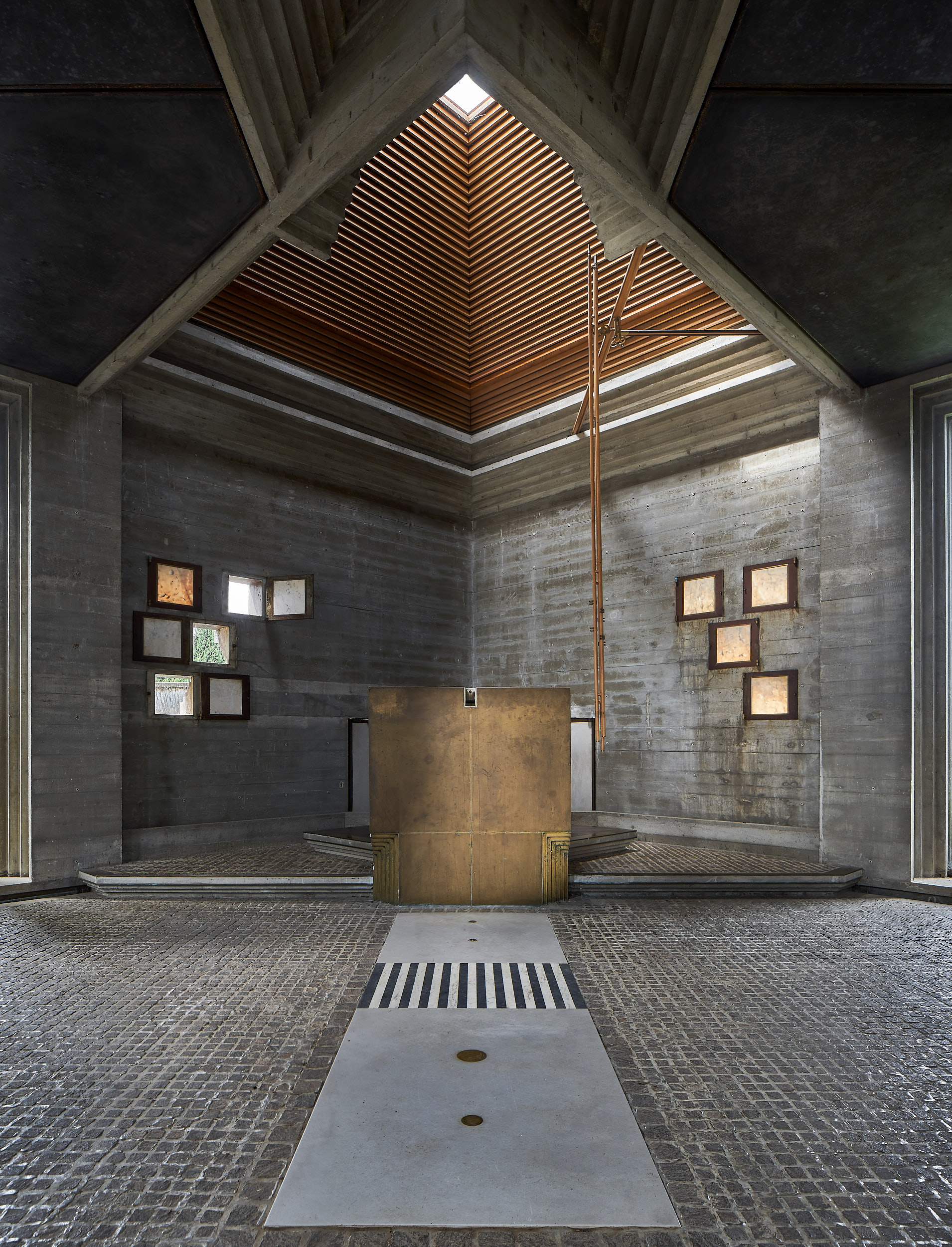  CARLO SCARPA -  Tomba Brion, Veneto,Italy  