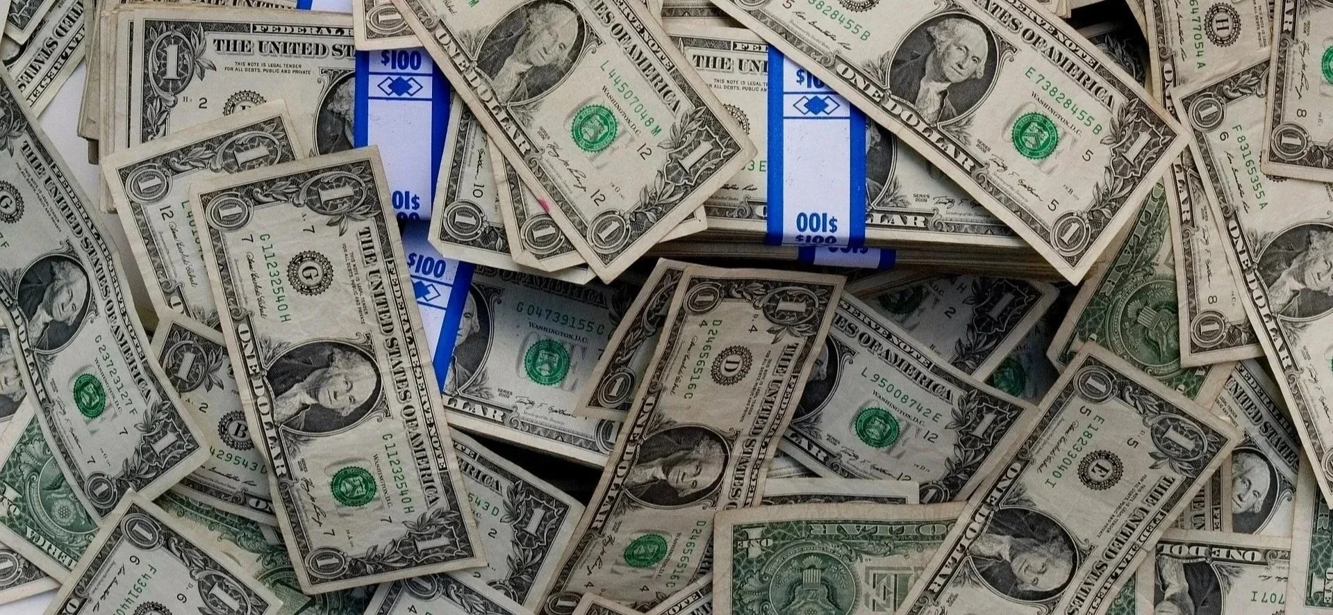 money-DOLLAR BILLS-Barta4-7881948_1920.jpg