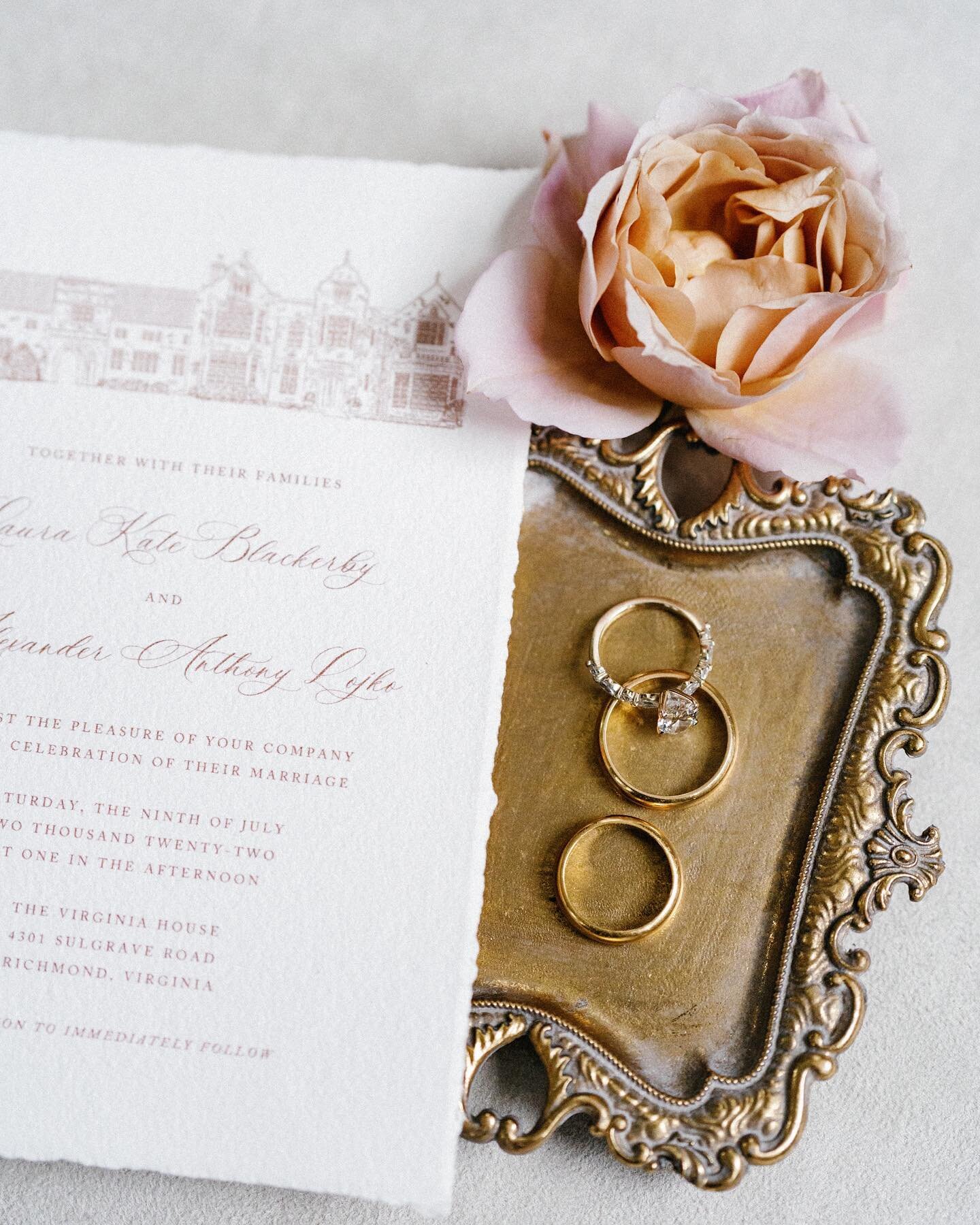 ✨Invite close-up for L &amp; A ✨
Photographer: @elosiniophoto
Planning &amp; Design: @dantusandcoevents
Caterer: @garnish_rva
Venue: @virginiahistory
Floral Design: @fleuressencefloraldesign
Officiant: @tietheknotwithrevcalli
Stationery &amp; Signage