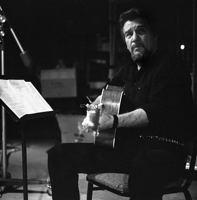  Waylon Jennings 