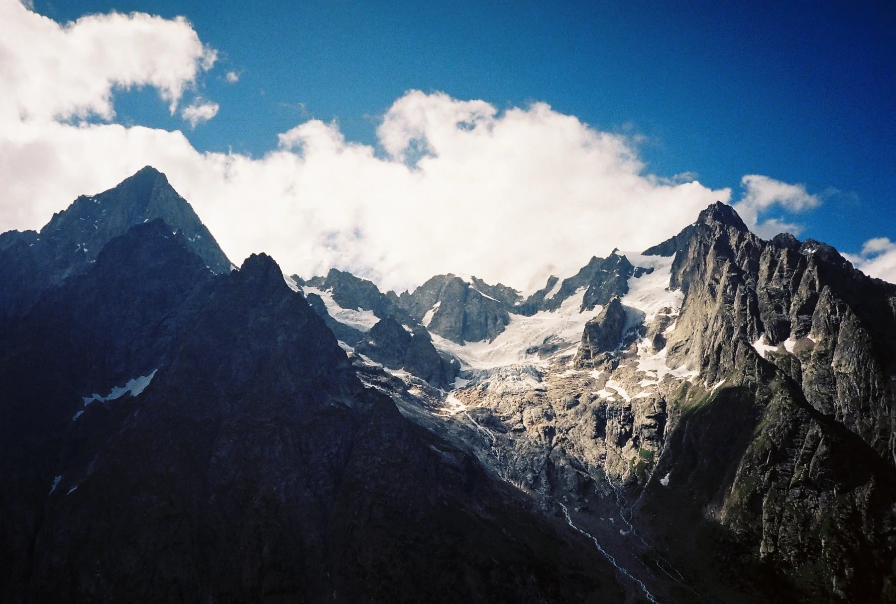 C020995-R2-02-3.jpg