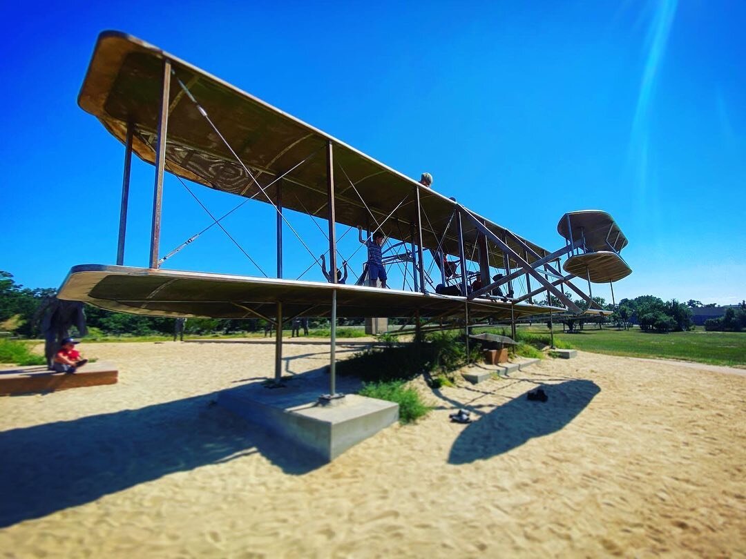 Surfalorous - Day 3 : Wright Brothers Memorial. When I found out the Wright brothers took their first flight close to where the @surfalorus festival was held; the big history nerd in me took over. And when it comes to historical monuments, this is on