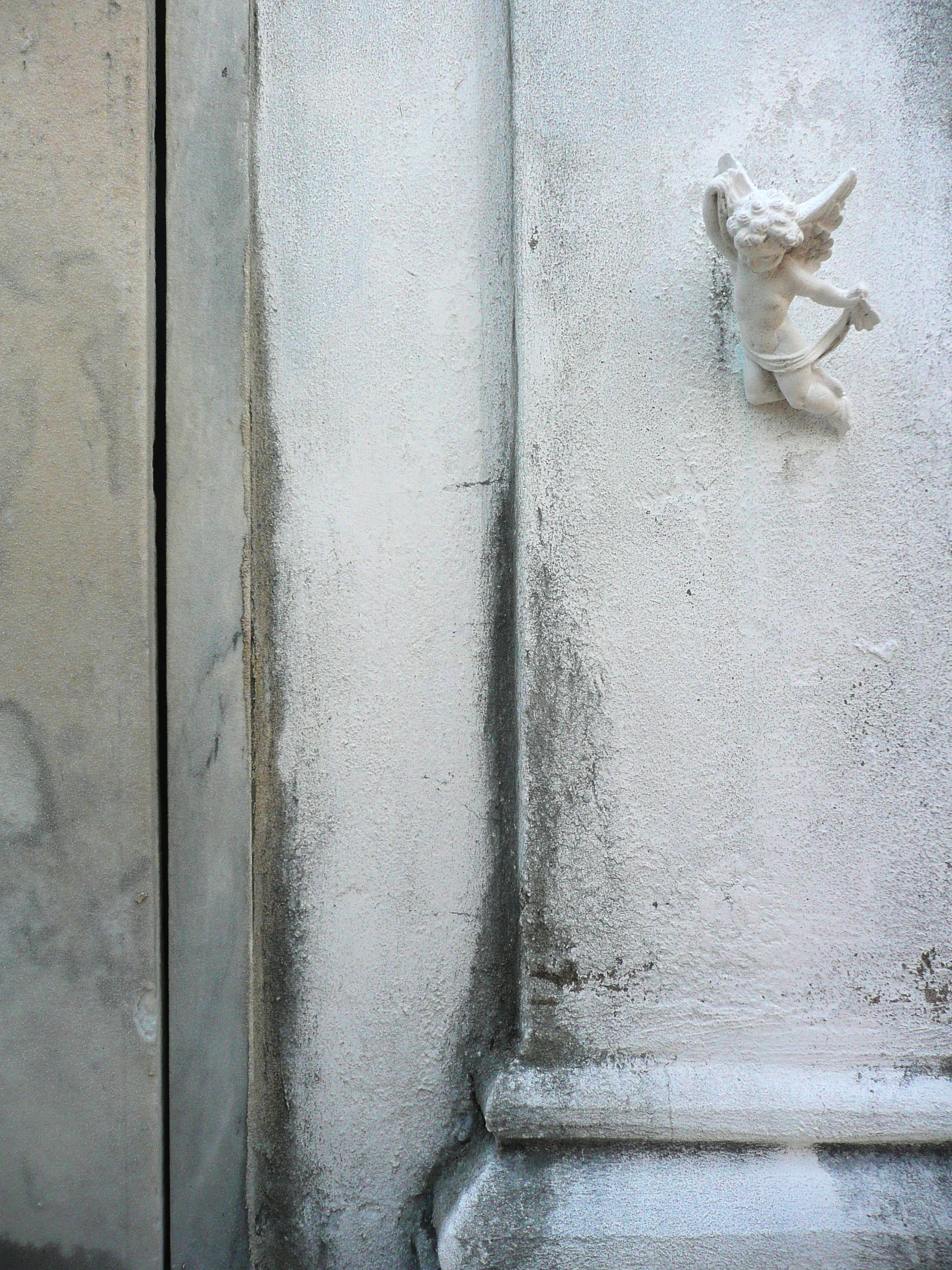 cherub cemetery detail, new orleans, louisiana, usa