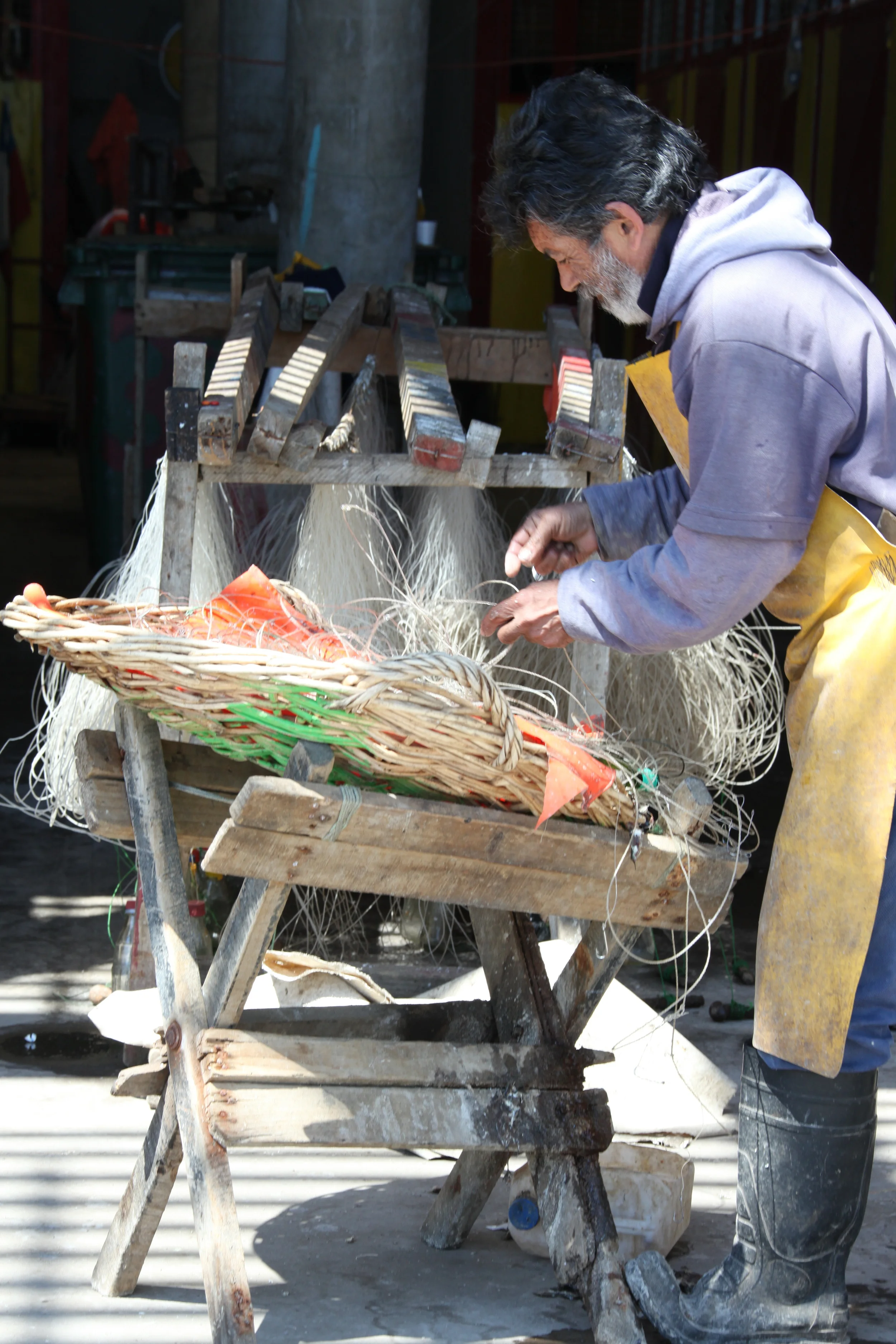 fisherman prepwork, valparaiso, chile