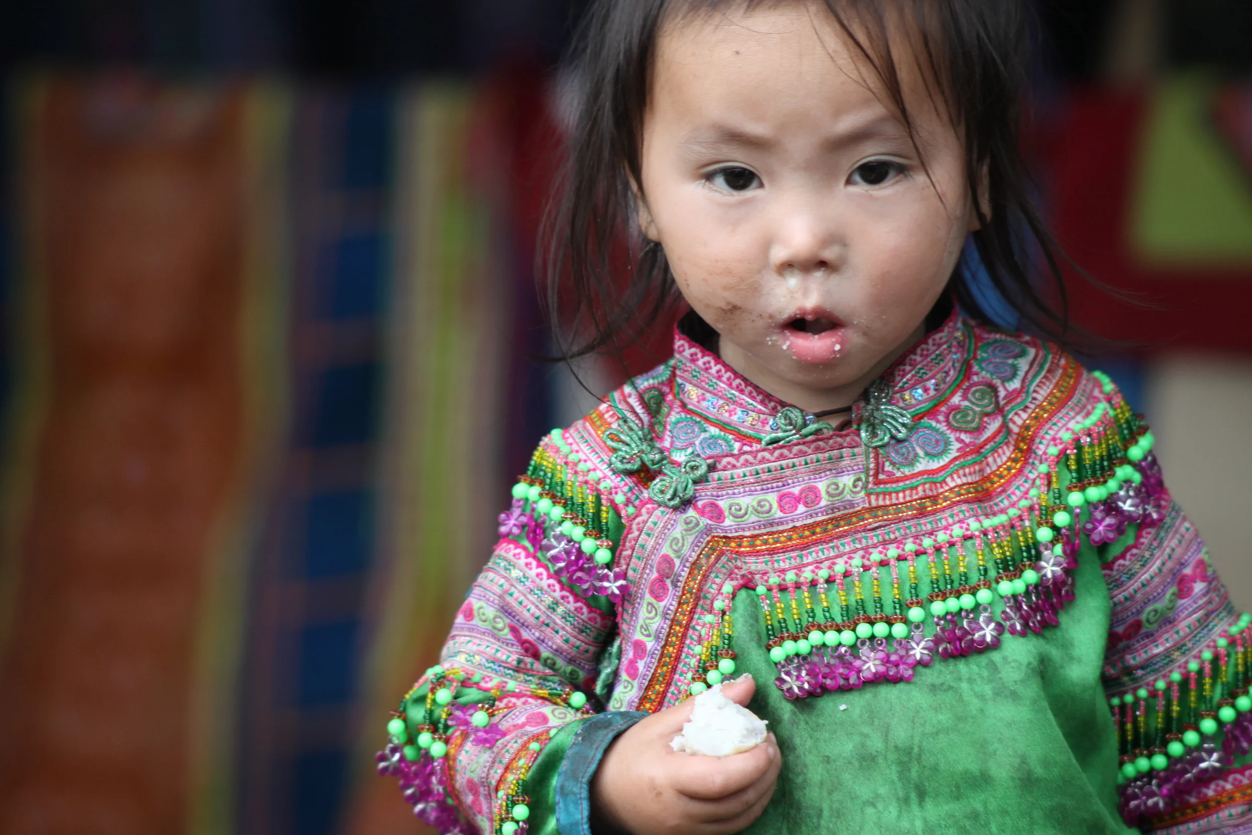 hmong child, sapa, vietnam