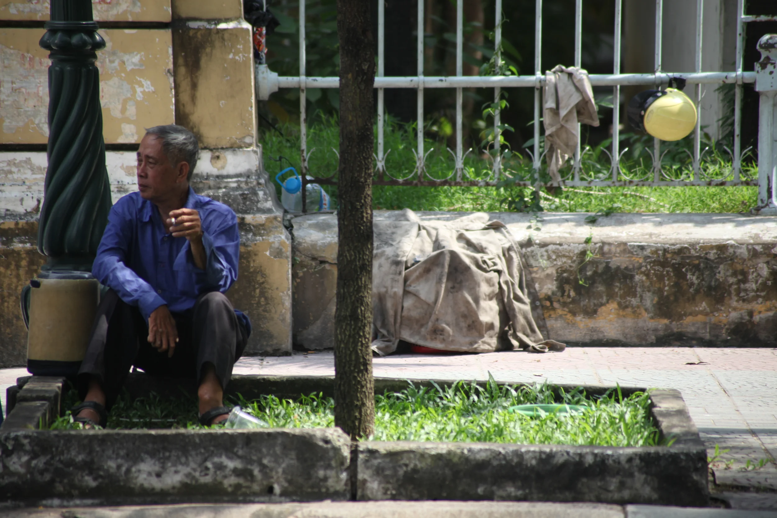 smoke break, ho chi minh city, vietnam
