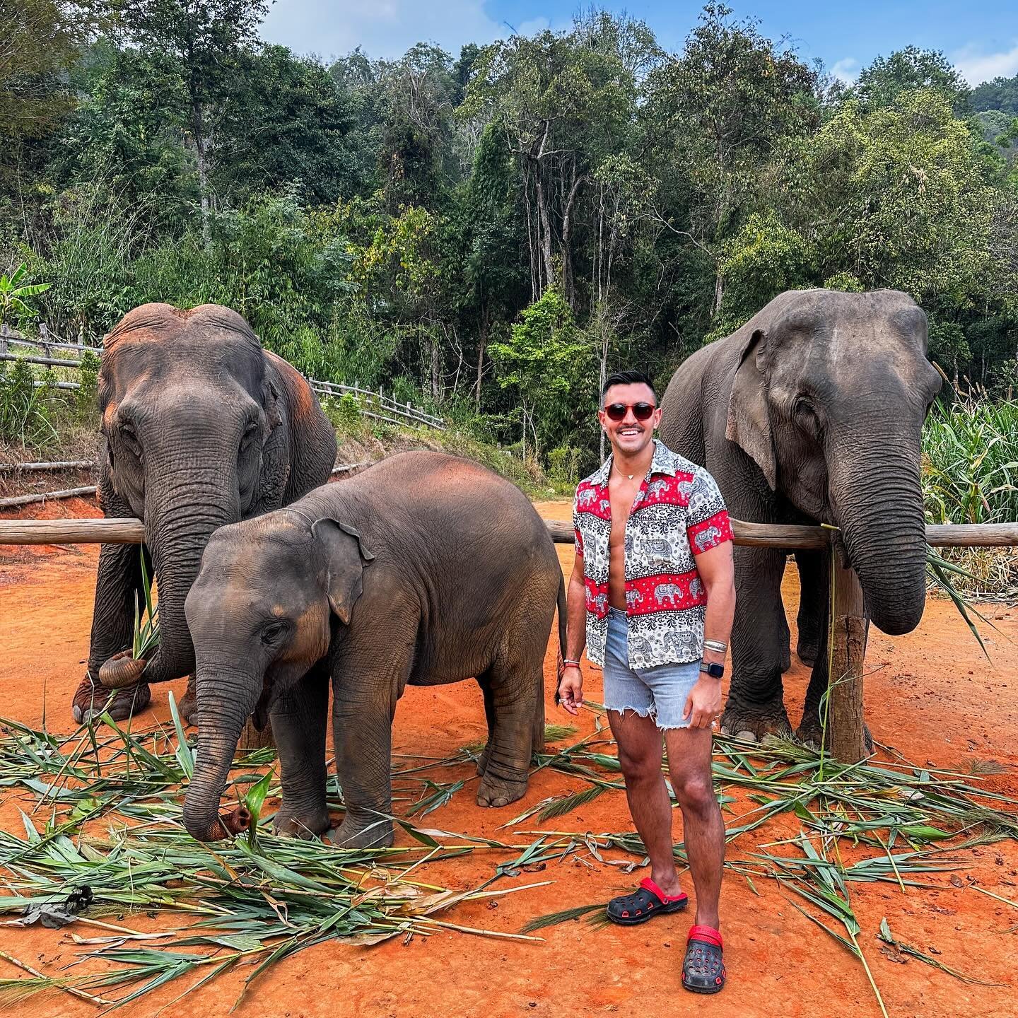 Just a couple of jungle boys living their jungle dreams! 🐘 🌴 😎 #Thailand #DiegoDowntown