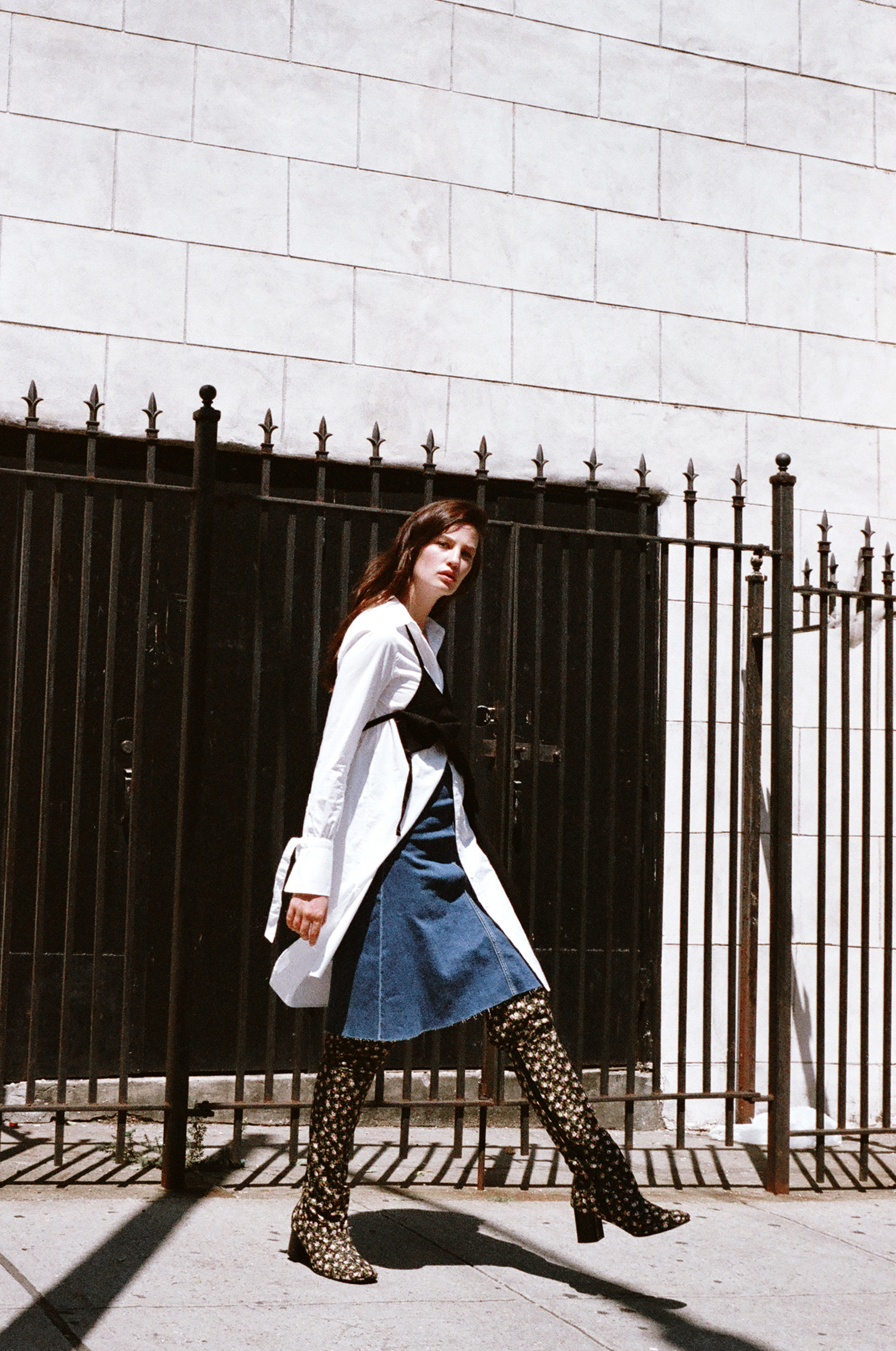 white shirt THEORY, top + shoes HOMIC , skirt VINTAGE