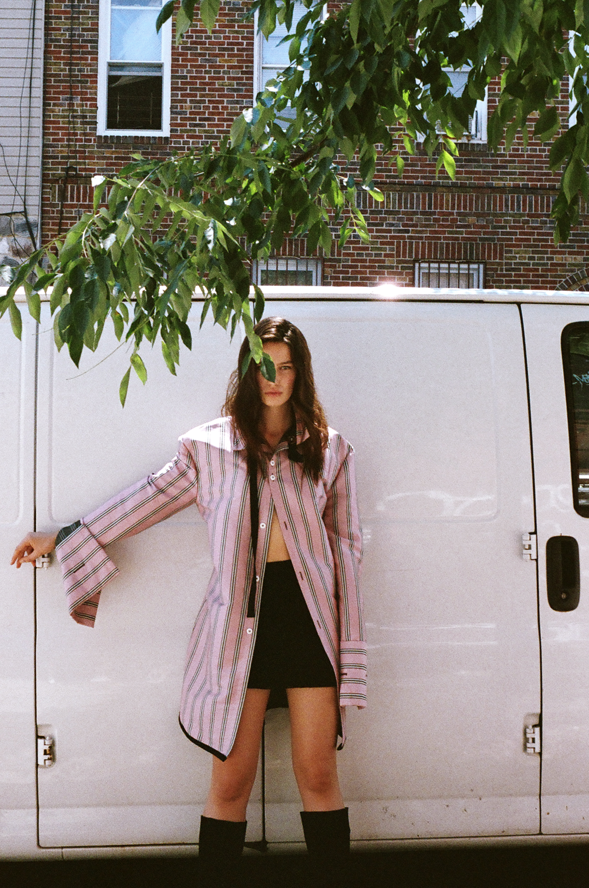 shirt HOMIC , skirt + boots VINTAGE