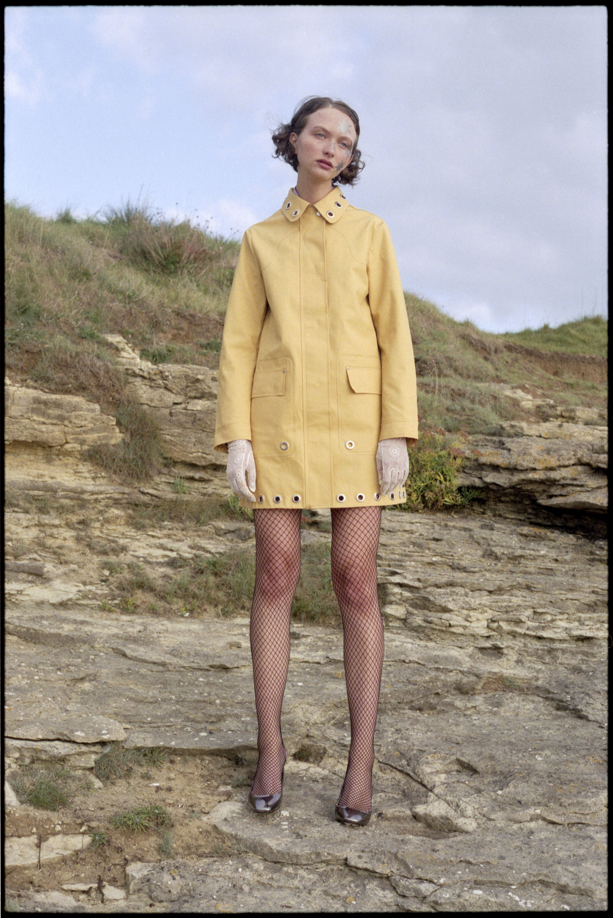 coat HUNTER ORIGINAL , gloves VINTAGE, shoes ZARA , tights STYLIST'S OWN