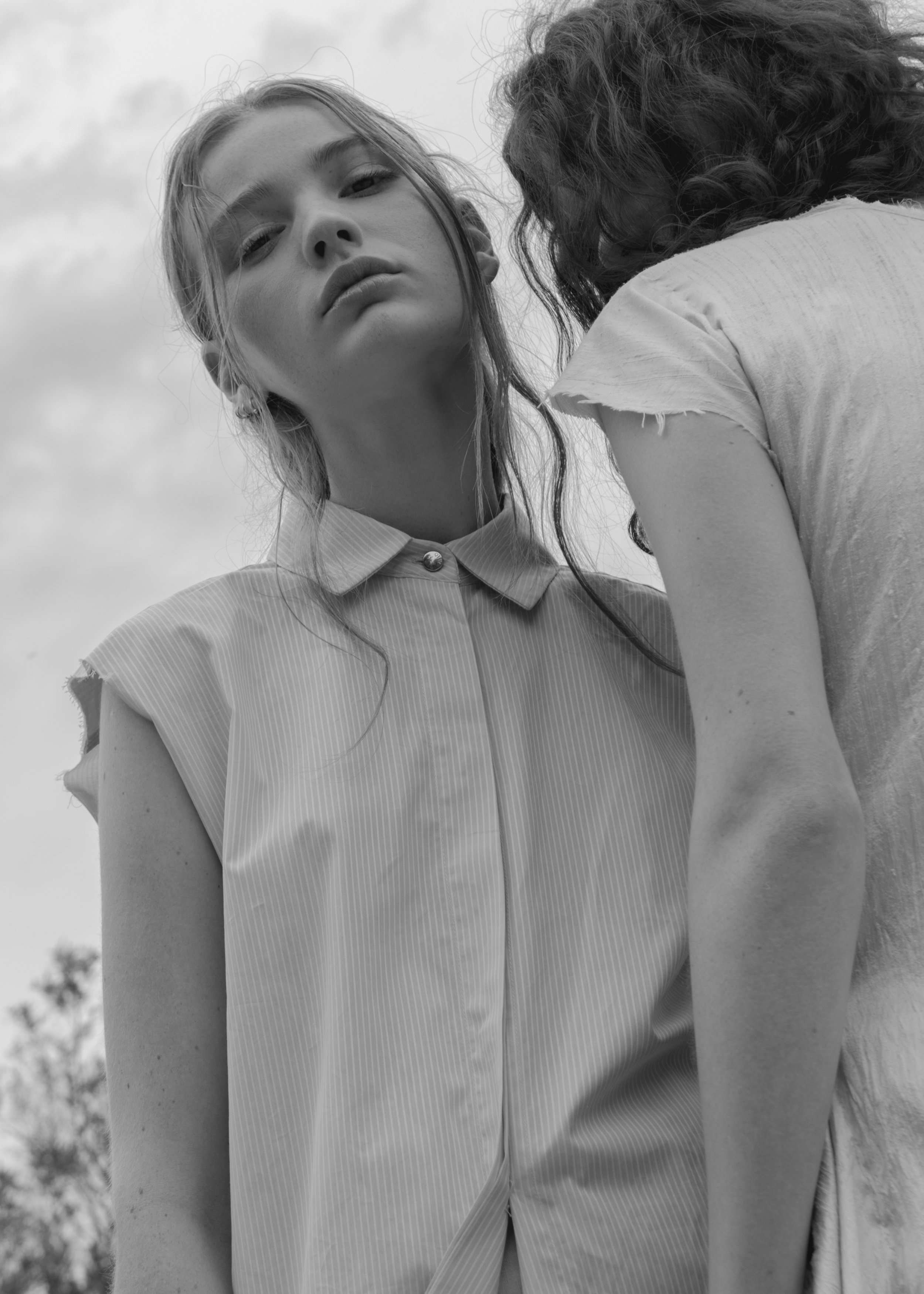 shirt ALLO MARTINEZ, RIGHT dress HOUSE OF MATCHING COLOURS