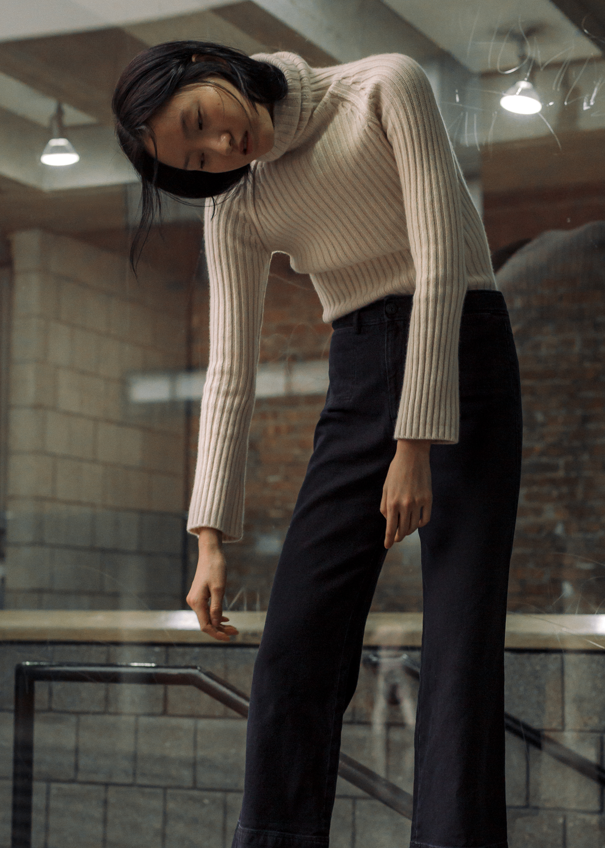 sweater VINTAGE, trousers STEVEN ALAN , 