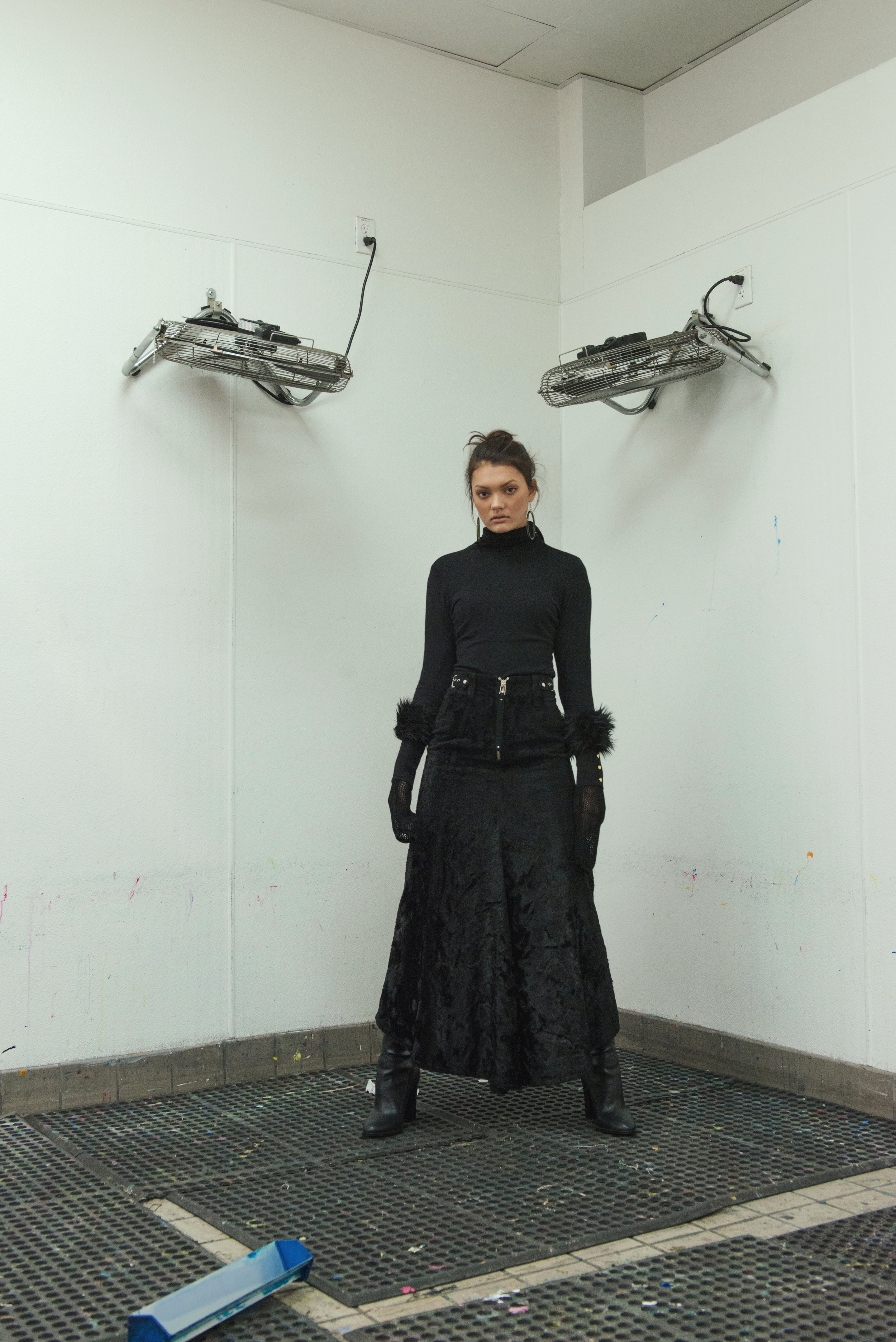 top H&M , skirt JEAN PAUL GAUTIER , boots ALDO , accessories STYLIST'S ARCHIVE