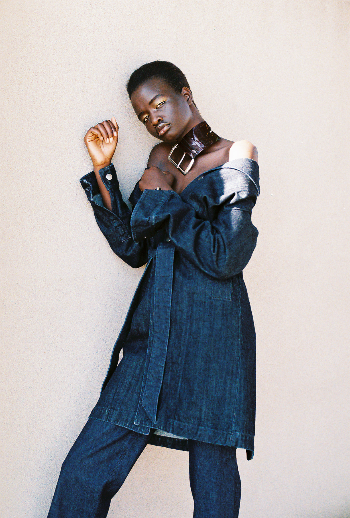 coat + trousers DRESS UP, choker ELLEN CHANDLER