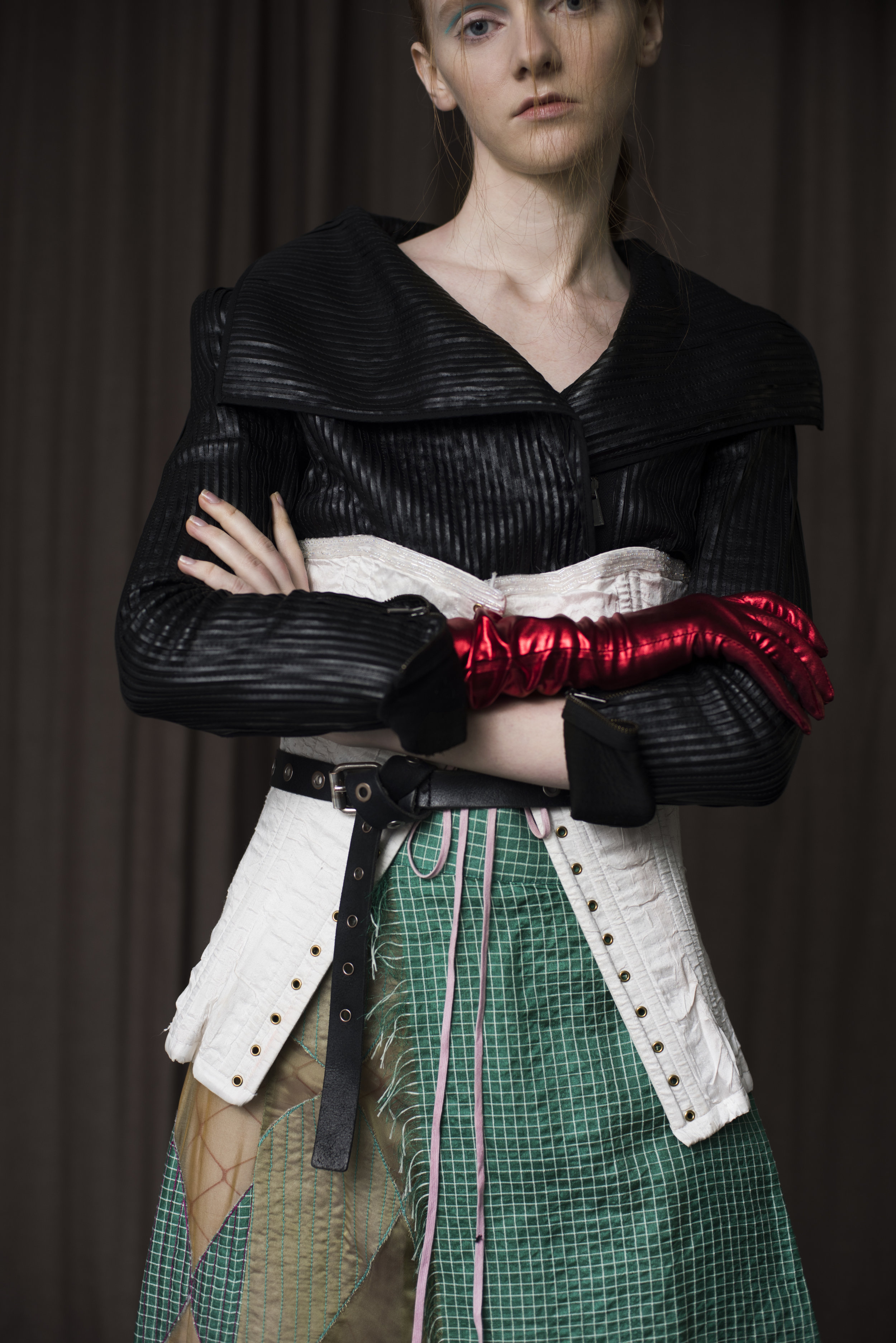 Jacket BCBG , corset COSTUME STUDIO, trousers CONSTANCE BLACKBALLER , glove STYLIST’S OWN, beret MINT VINTAGE