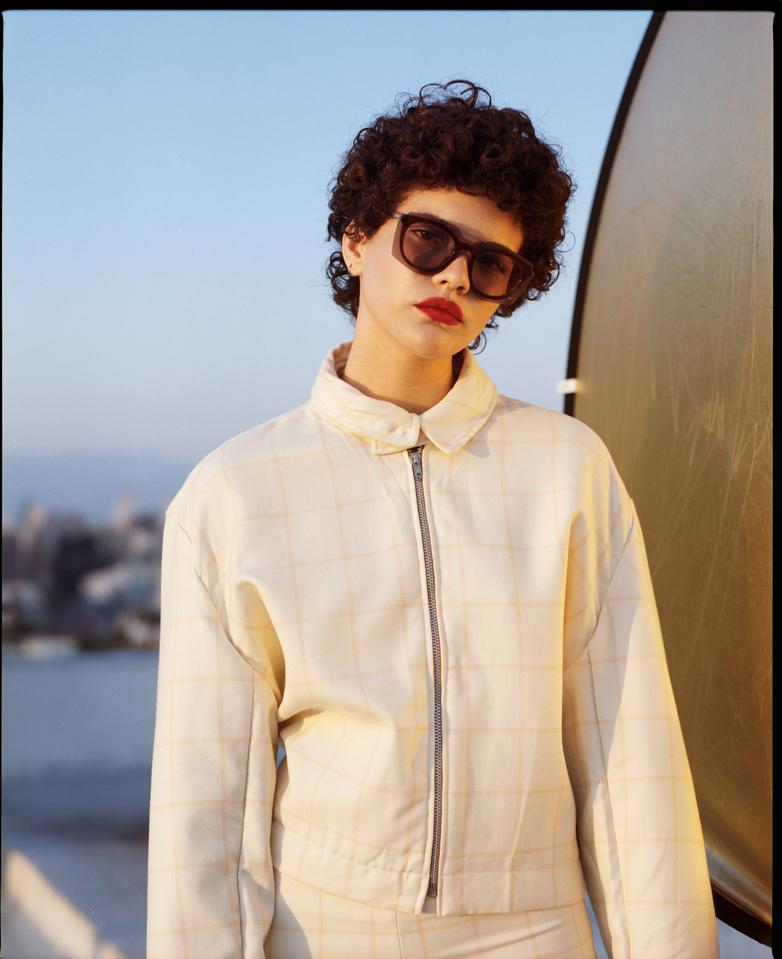 Suit Tessa Mathias, Sunglasses Haze Eyewear, Shoes Models Own