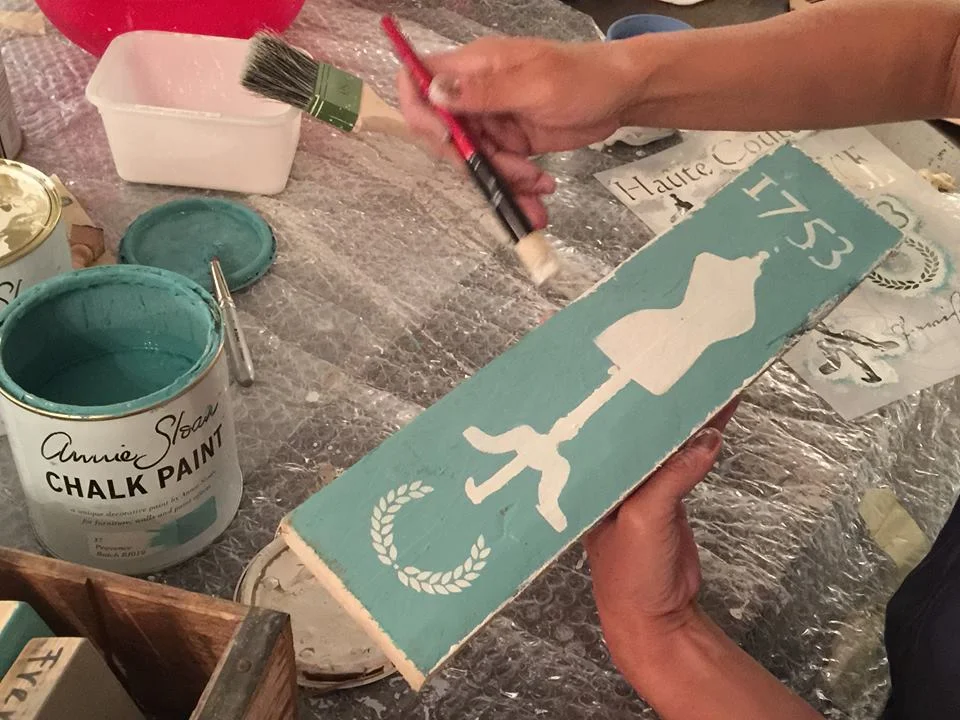 Shabby Chic Montagskurse Möbel und Schilder mit Kreidefarbe 7.9. / 28.9./ 2. Nov. /  plus neu Sonntagskurs 20.9. (ganzer Tag)