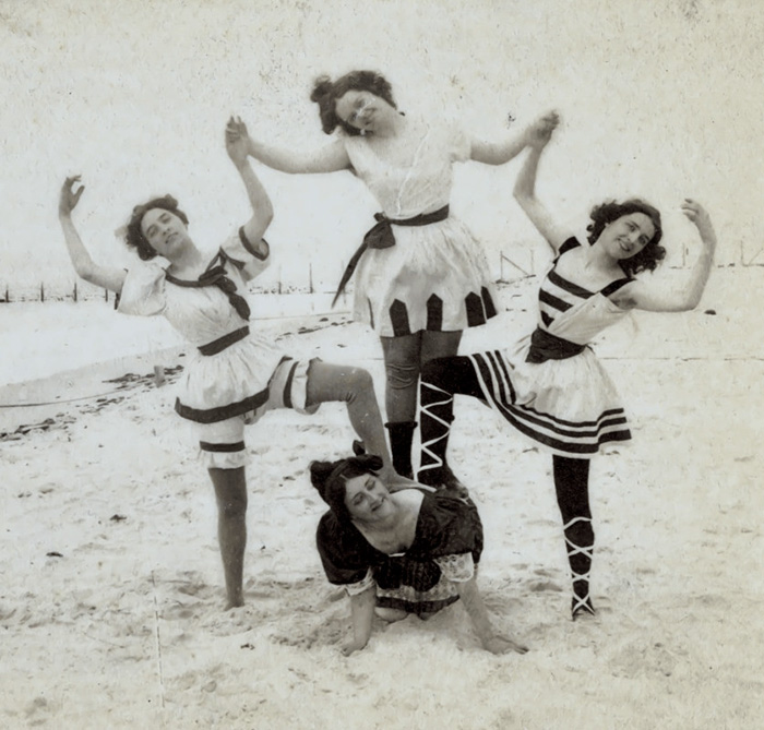 funny-victorian-era-photos-silly-vintage-photography-1-575124eed457b__700.jpg