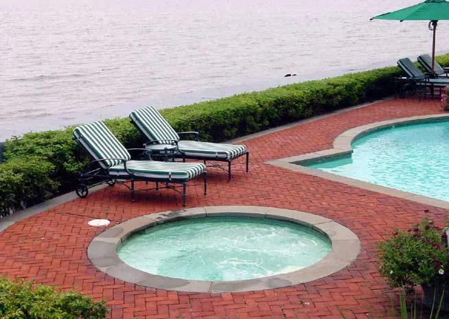 Haggerty Pools - Custom Built Spas in CT & NY