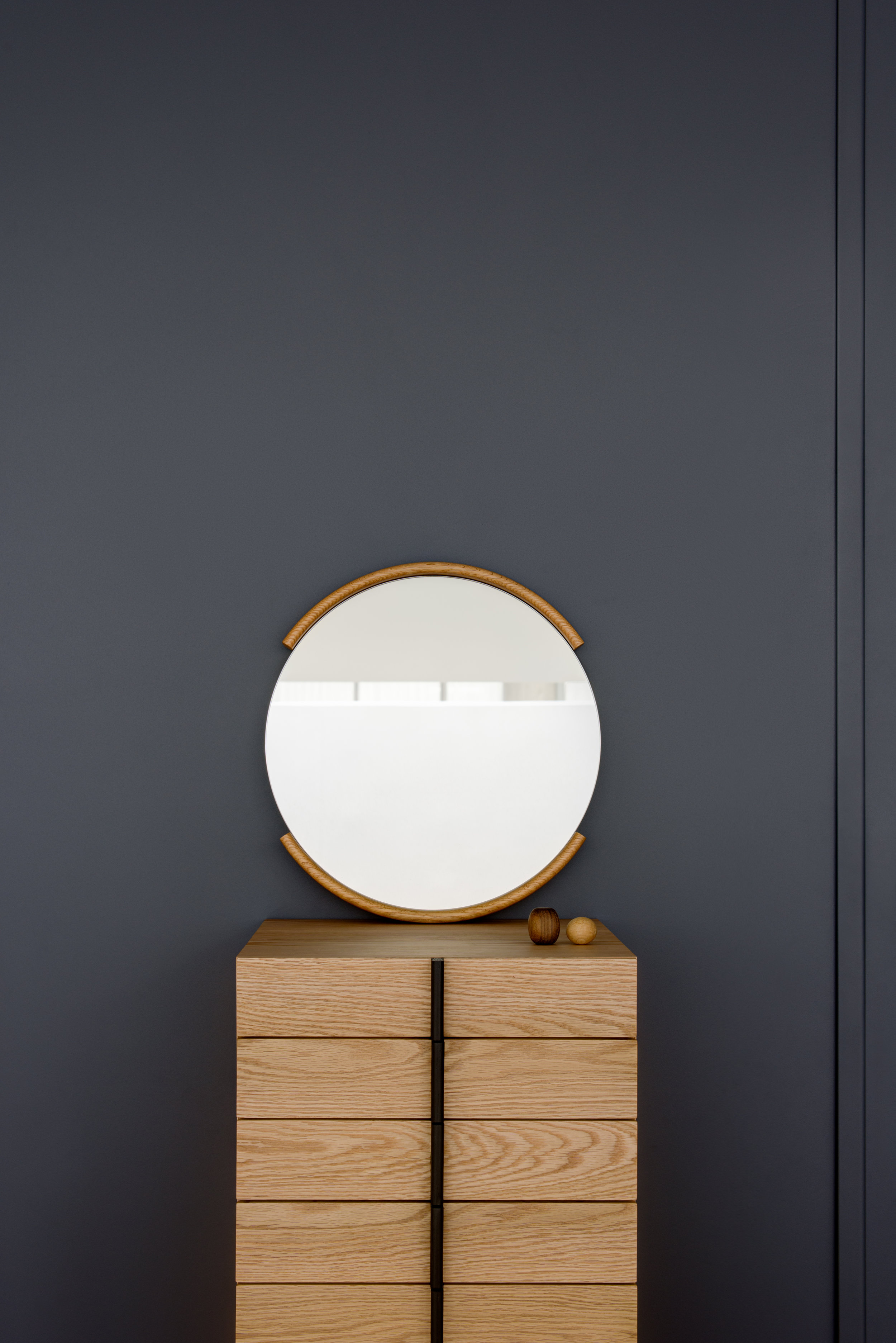 Ariake_Interior_Split_Column.jpg