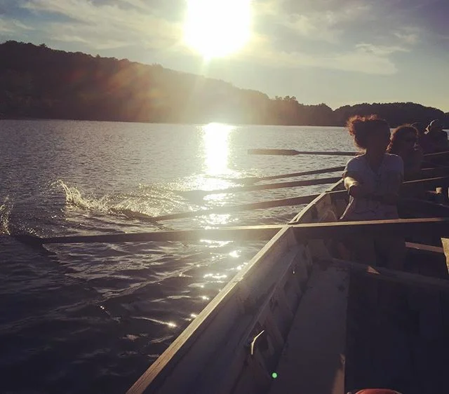 Bring a picnic and relax on the grass this evening while some young local belfast musicians tickle your eardrums :) 5:30p Velocipede || 6:30 p the Maine Coast Worksongers (edith, bennett, shepsi). #belfastsummernights #belfastmaine #music #worksongs 