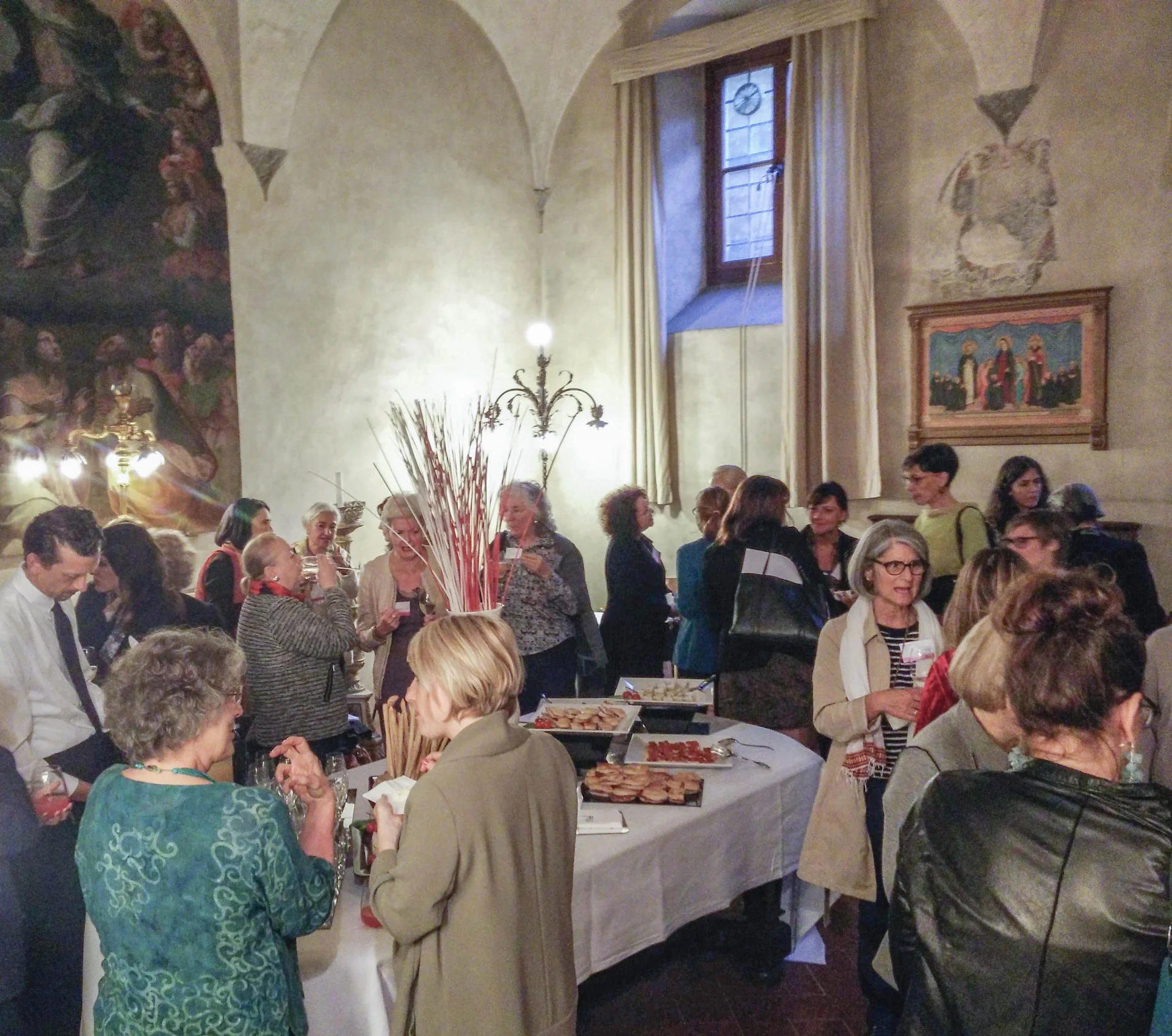 Scambio d’idee al nostro aperitivo annuale
