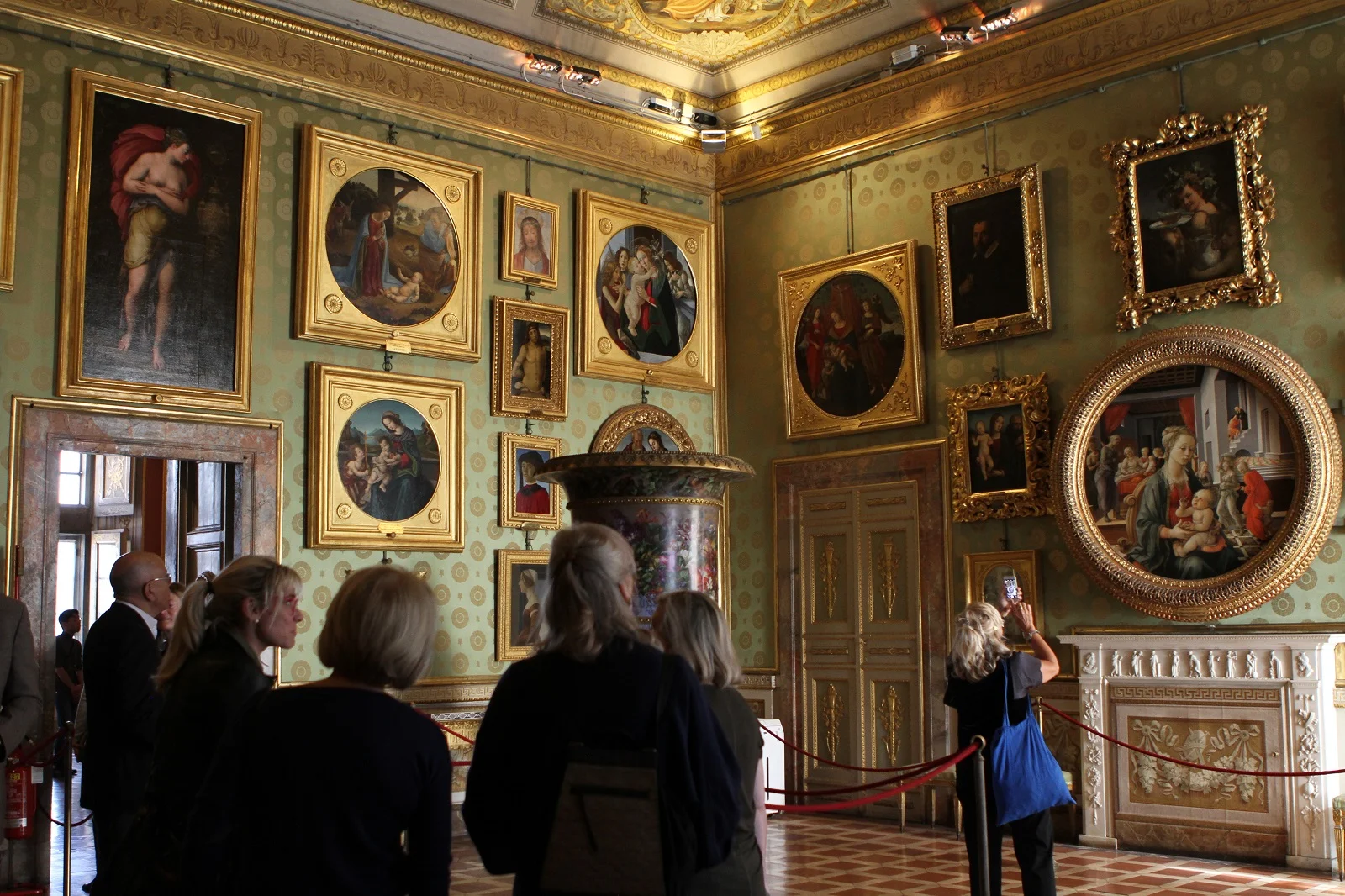 Uffizi-Galleries-Palazzo-Pitti-02.jpg