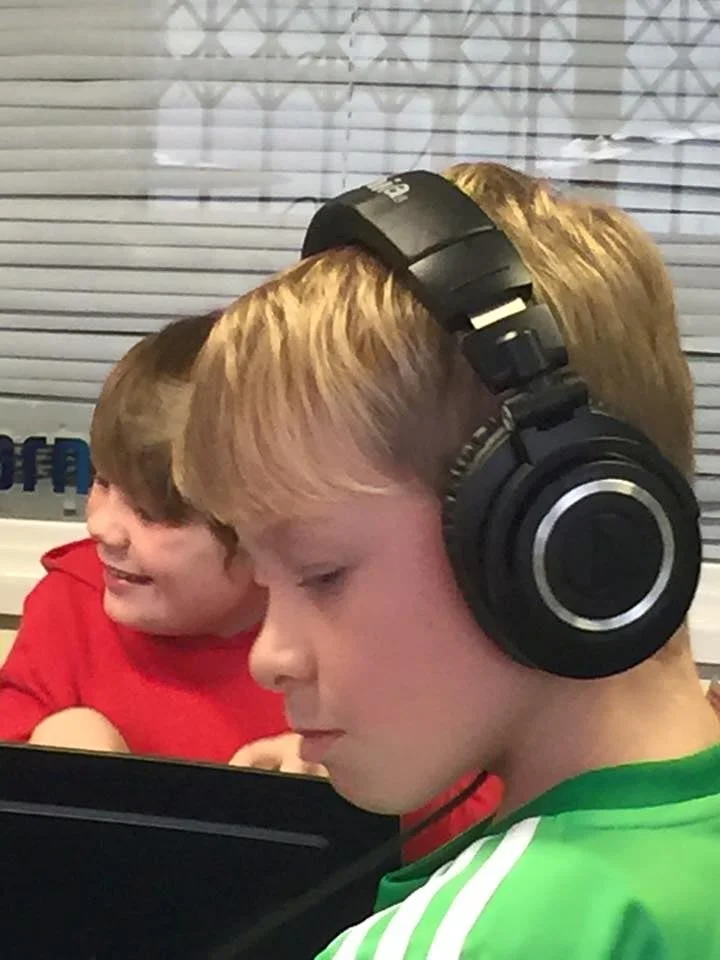 12346595_907616355981821_1361349033785896934_n.jpg