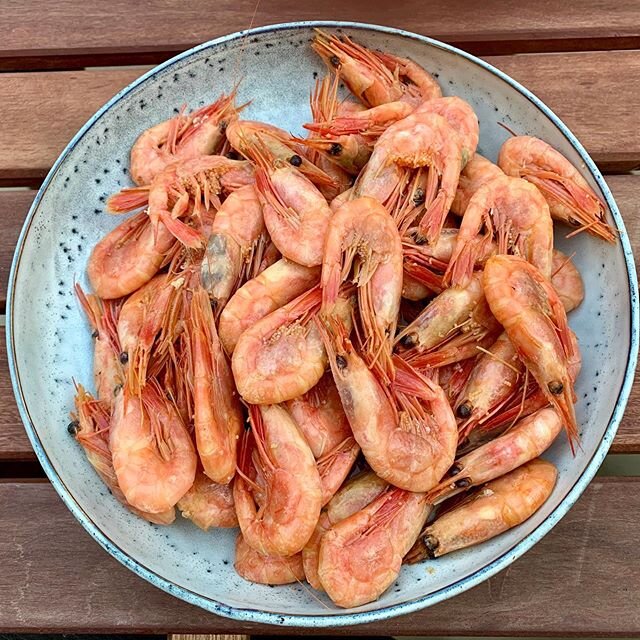 Smoked prawns and smoked olives from #cleysmokehouse #lockdown #foodie