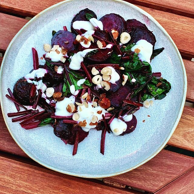 I have to say I am missing meals out in  restaurants...so trying to be inventive with my veg box. Roasted baby beets with wilted beet leaves. Drizzled with horseradish laced yogurt and a dash of toasted hazelnuts. #coronacooking #eatincolor