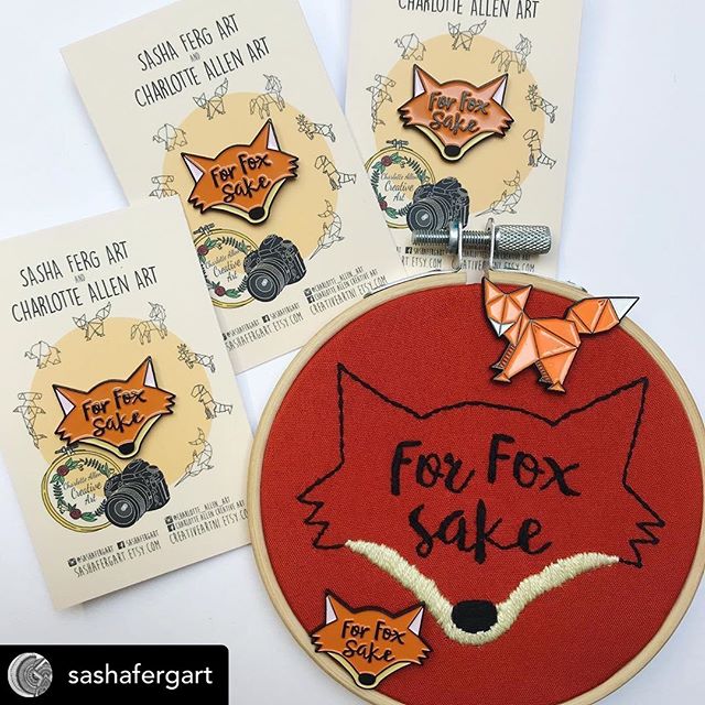 Super excited to show you all the new pins me and @sashaferg have been working on for our first collab!! We meet in school but recently bumped into each other at our stalls in a fair ran by @littlefoxbelfast and had this idea 💡 
Photo by Sasha go ch