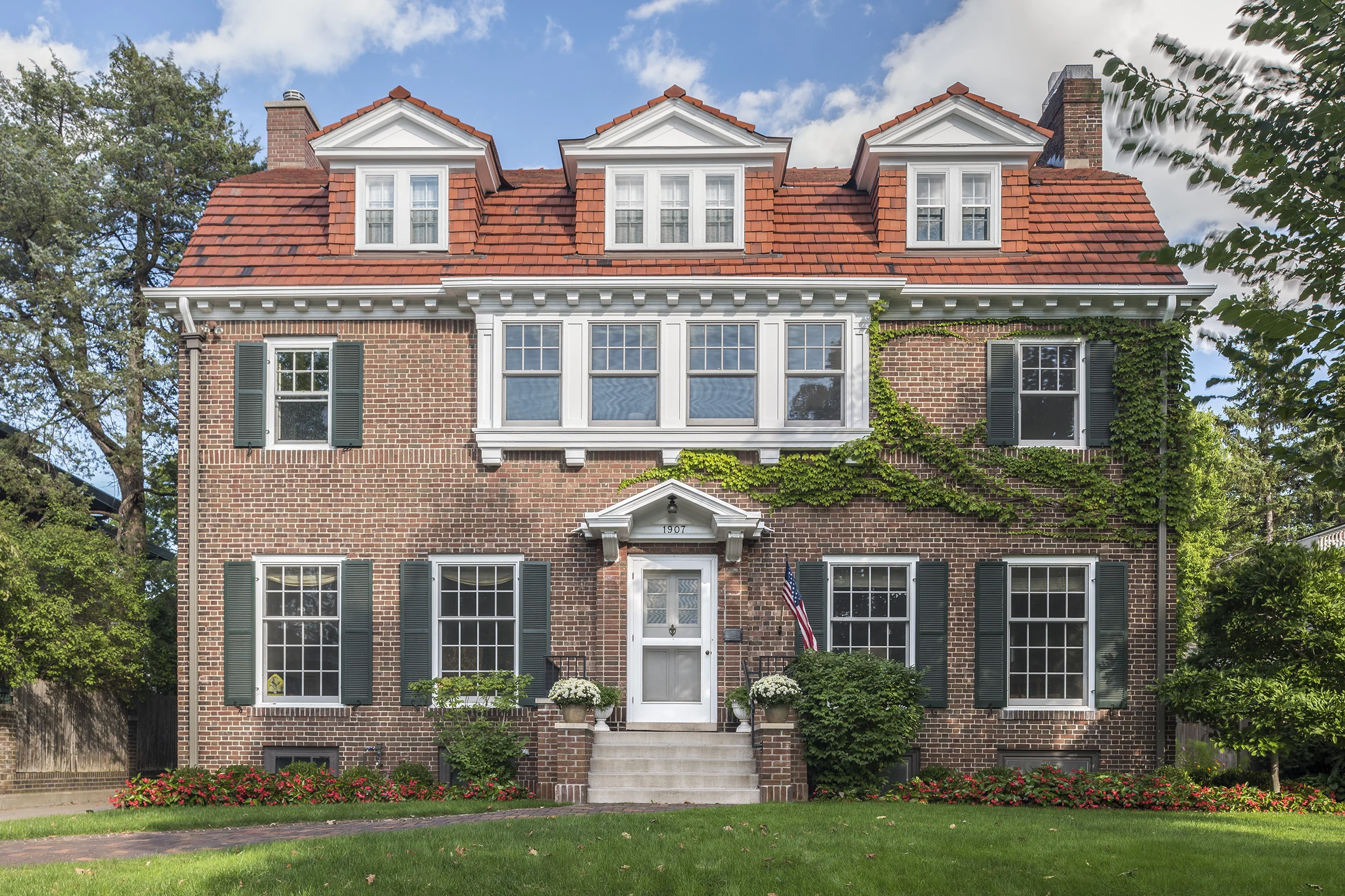 MplsGeorgian_Exterior01.jpg