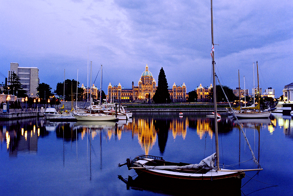 Victoria harbor-web.jpg