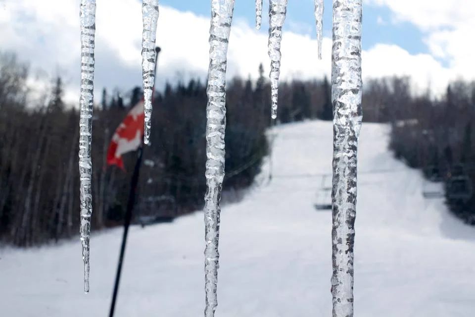 Piste de ski à Lock Lomond. Photo par Mario Hinse.