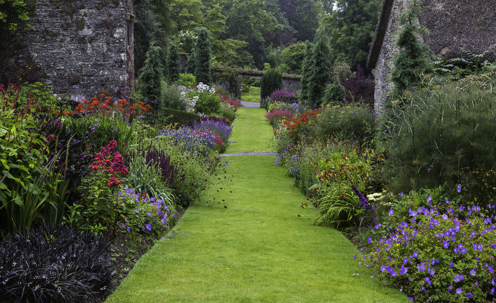 Garden Borders Using Repetition, How To Design A Garden Border
