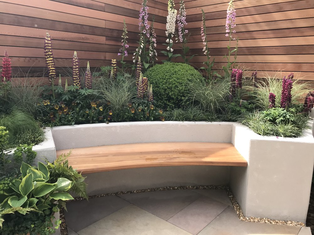 Raised Garden Bed with Built-in Seating