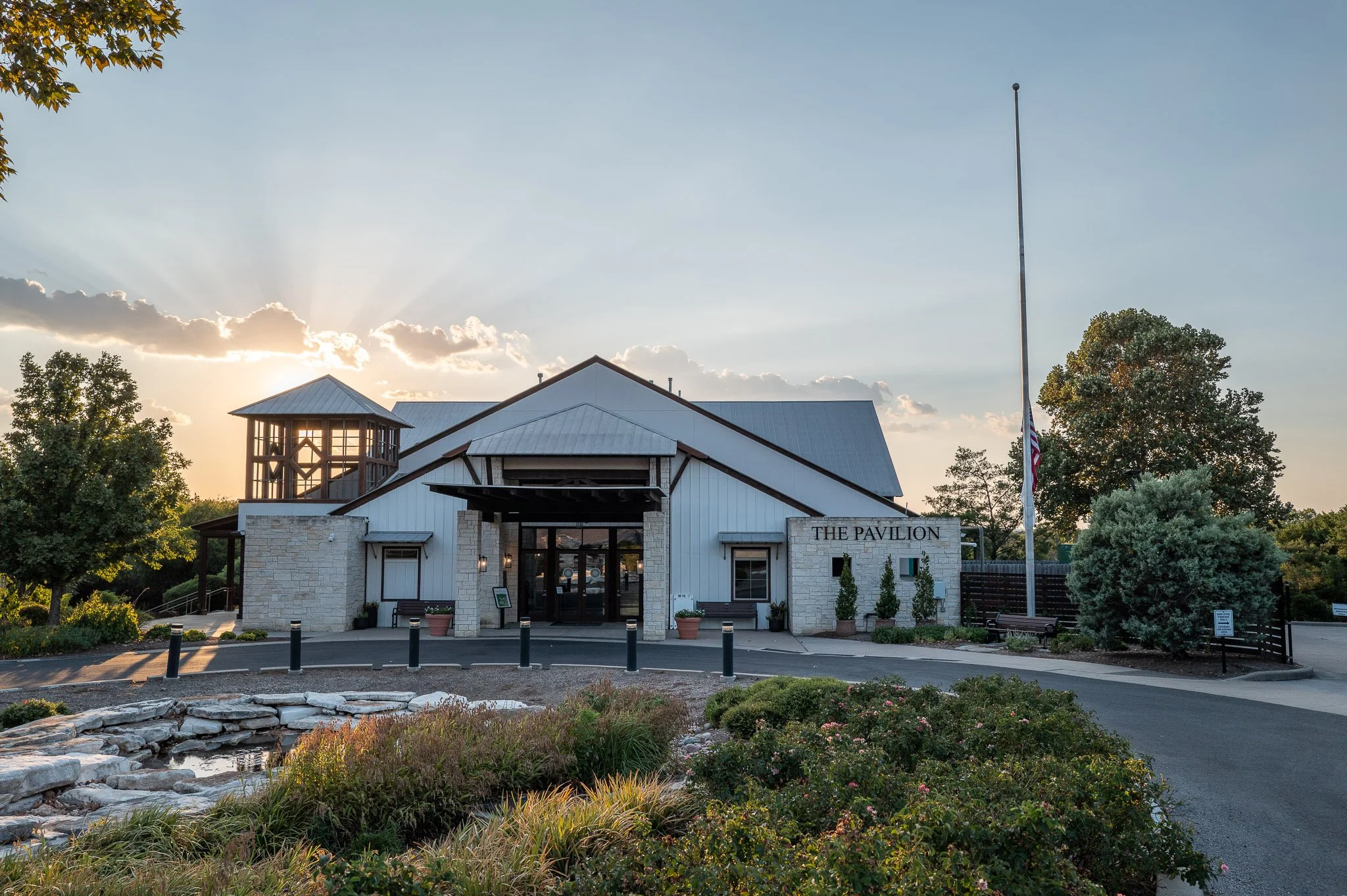 Carleen Bright Arboretum: A Garden Wedding Venue in the Waco Area