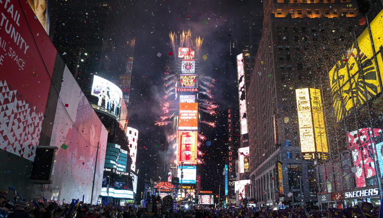 15 BEST NEW YEAR'S CELEBRATIONS IN NYC | NY Harbor Tours