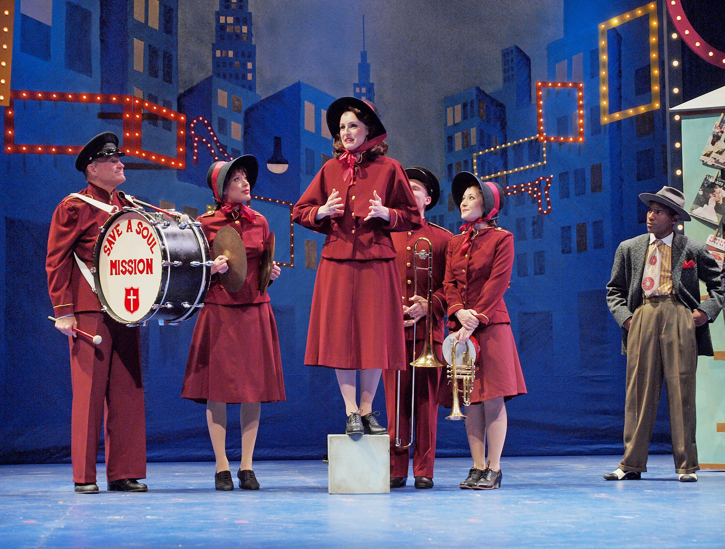 as-sarah-brown-in-guys--dolls_20570890863_o.jpg