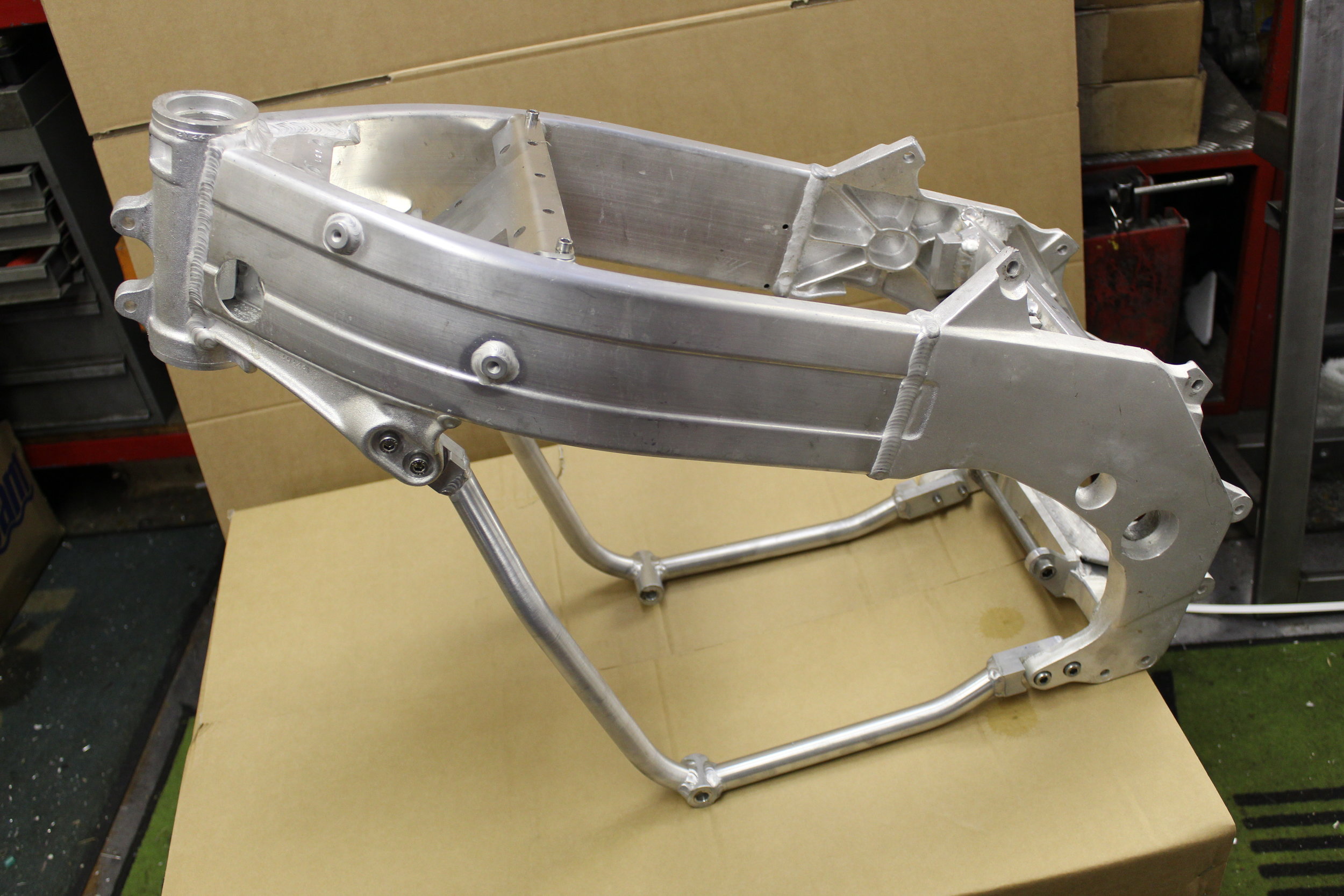RGV500 Chassis Kit & Fitting