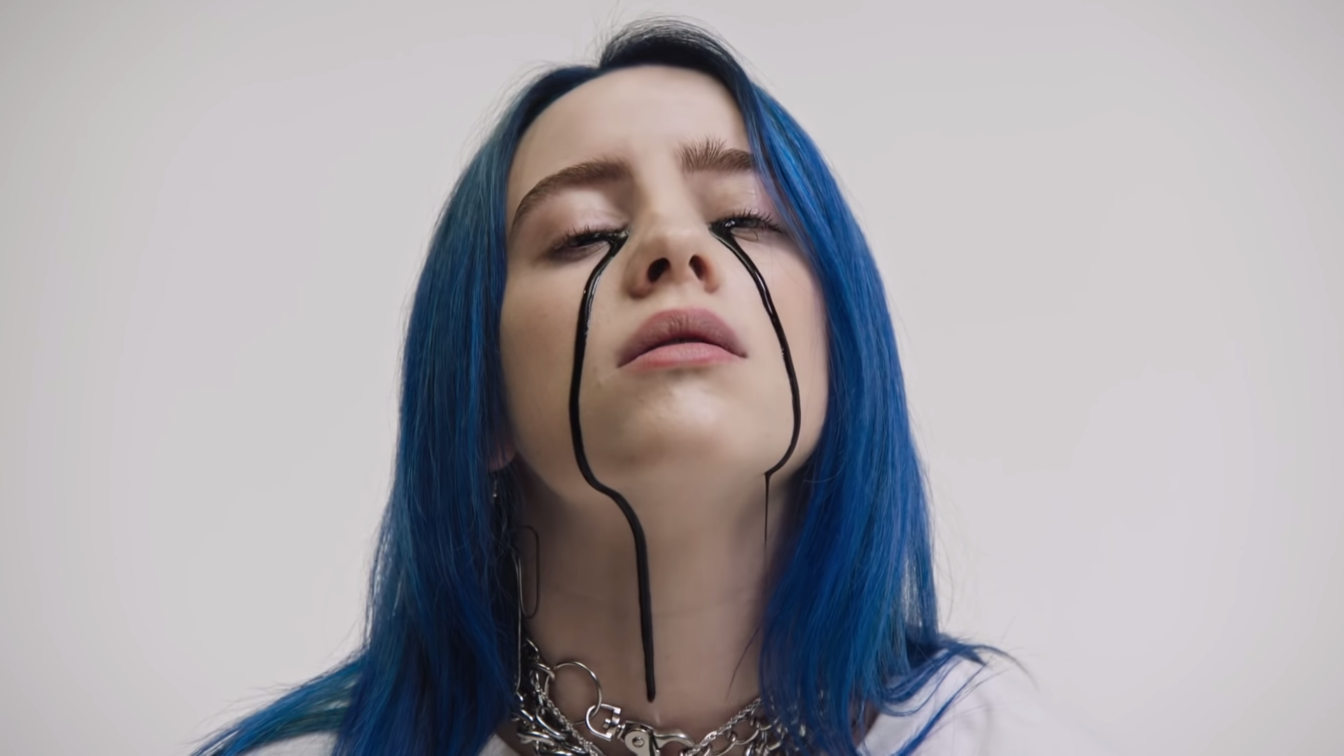 Billie Eilish - when the party's over 1-57 screenshot.png