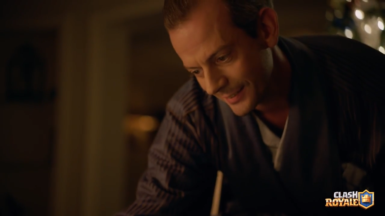 Clash Royale_ Settle it with a Duel (Santa v. Dad) 0-8 screenshot.png