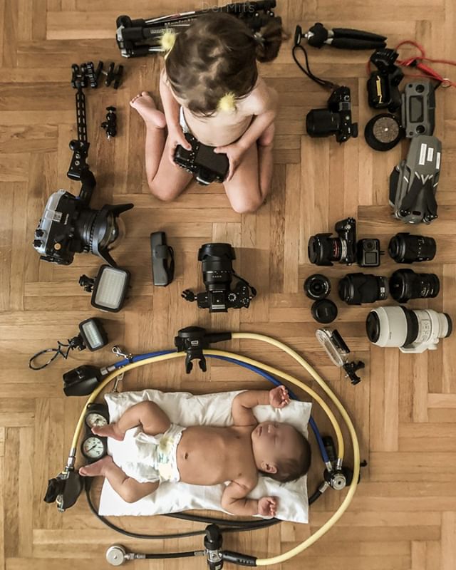 Apologies for my absence, I was quite busy with &quot;two under two&quot;...⁠
.⁠
.⁠
⁠
.⁠
.⁠
#behindthescenes #gearshot⁠
⁠
@sonyalpha #a7rIII #a7r #a6000 #a5000⁠
#1635F4 FE  #70200F4 FE ⁠
#1670F4 Zeiss #50F18 #1650 #20F28⁠
⁠
@manfrottoimaginemore #bef